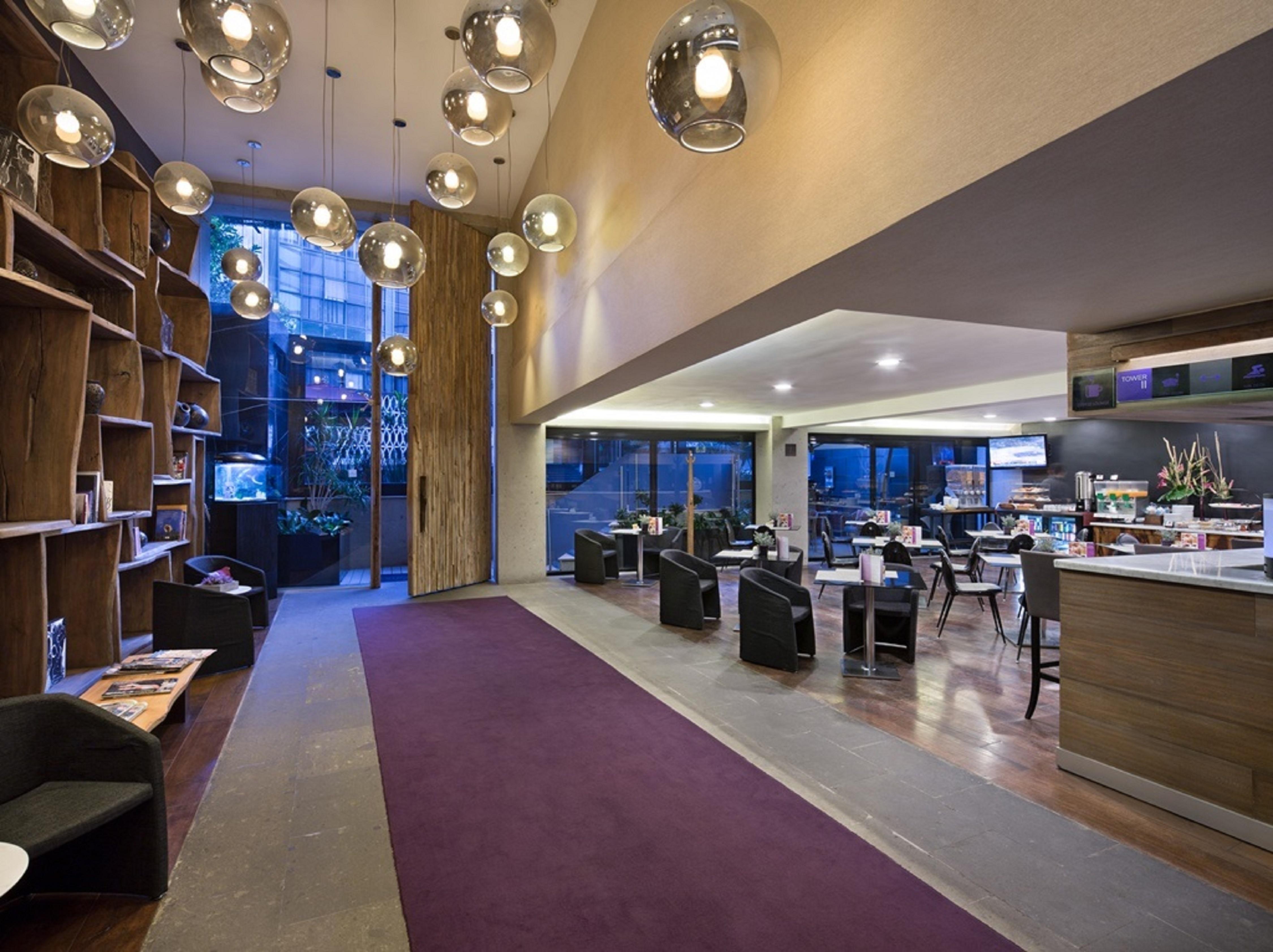Las Suites Campos Eliseos Città del Messico Esterno foto