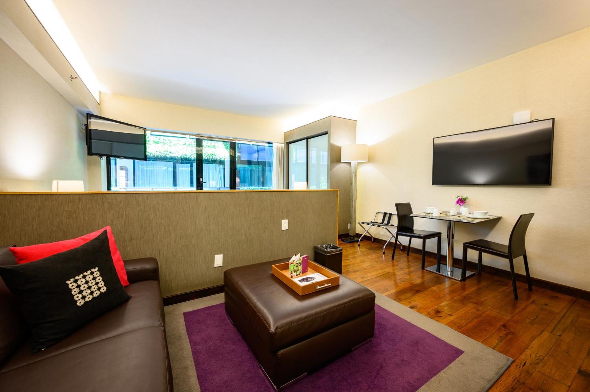 Las Suites Campos Eliseos Città del Messico Esterno foto