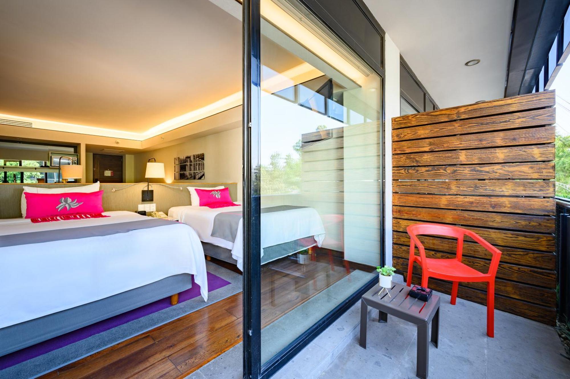 Las Suites Campos Eliseos Città del Messico Esterno foto