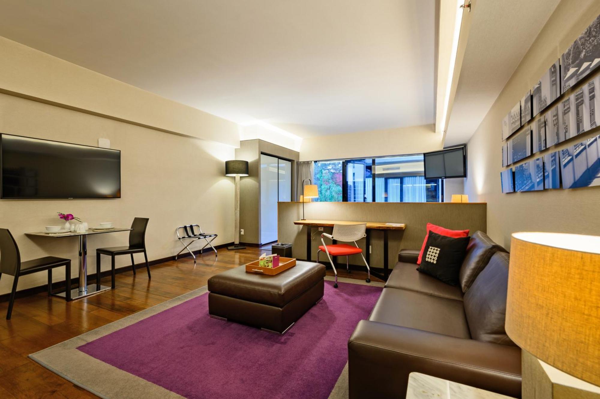 Las Suites Campos Eliseos Città del Messico Esterno foto