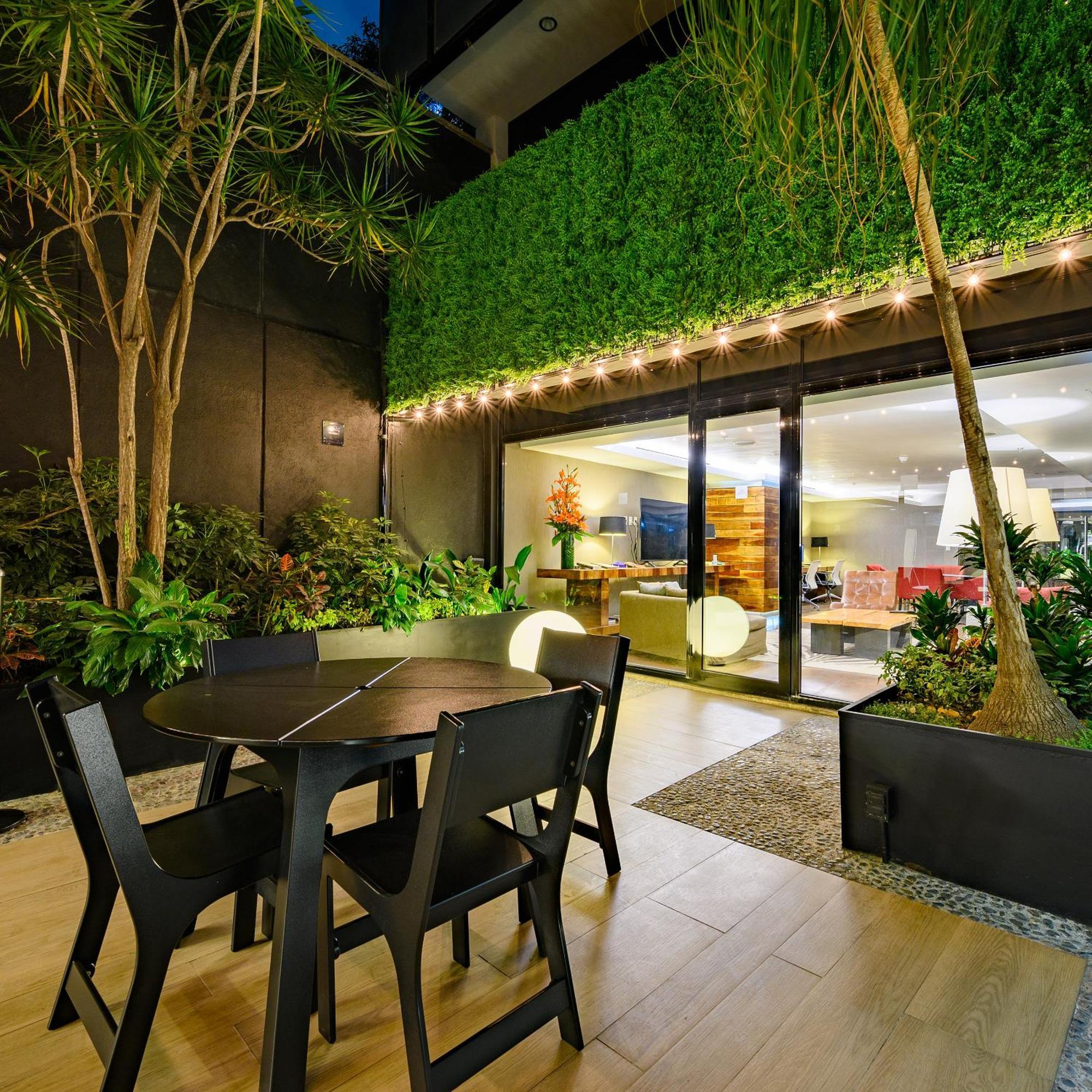 Las Suites Campos Eliseos Città del Messico Esterno foto